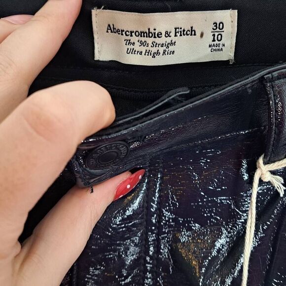 Abercrombie and Fitch Women's 90s Straight The Ultra High Rise Vegan Leather siz - Picture 4 of 7